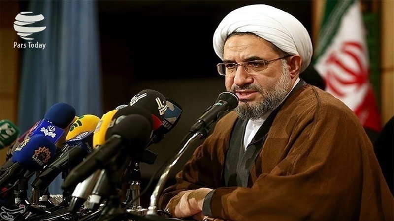 Iranpress: آیت‌الله اراکی خبرداد: حضور نمایندگان ۱۰۰ کشور در کنفرانس آتی وحدت اسلامی