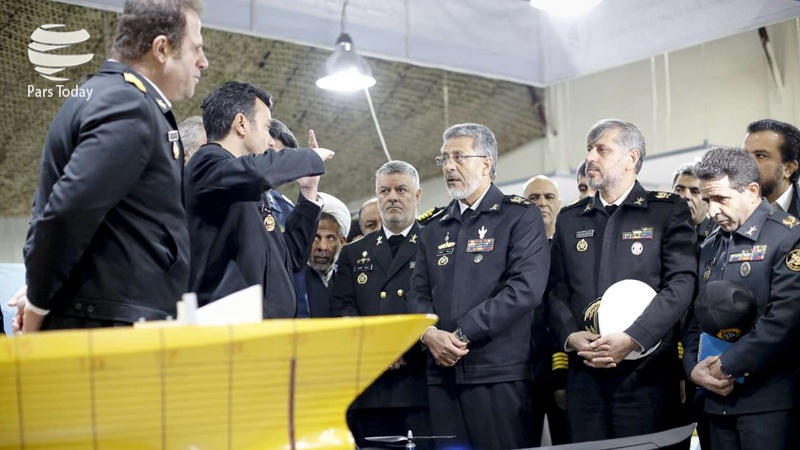 Iranpress: گزارش: رونمایی از دستاوردهای جدید نیروی دریایی ارتش