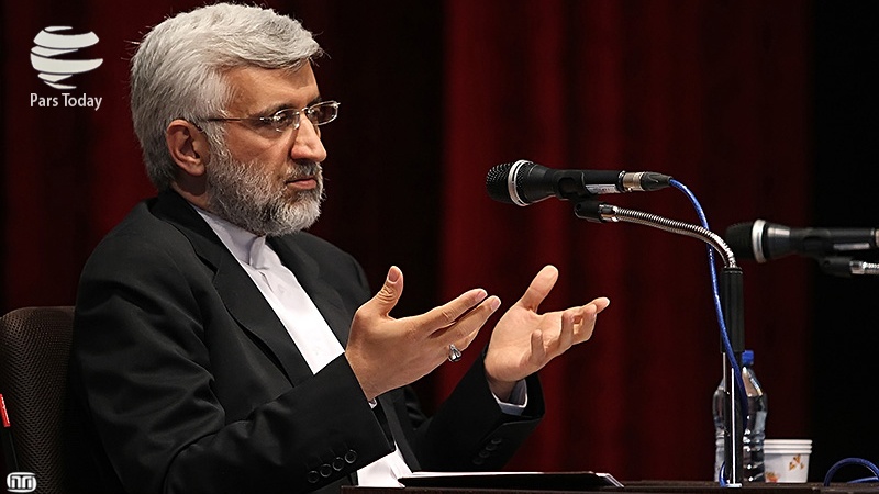 Iranpress: جلیلی: انقلاب اسلامی اقتدار استکبار را به چالش کشید
