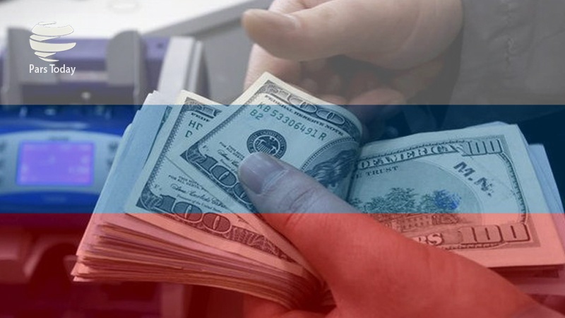 Iranpress: کاهش سهم دلار در معاملات روسیه
