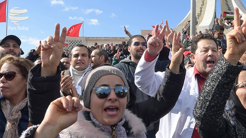 Iranpress: تظاهرات معلمان تونسی 