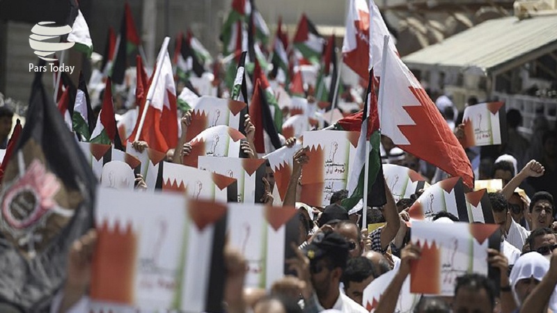 Iranpress: مخالفت شدید مردم بحرین و لغو سفر هیأت اسرائیلی به منامه/ تحلیل