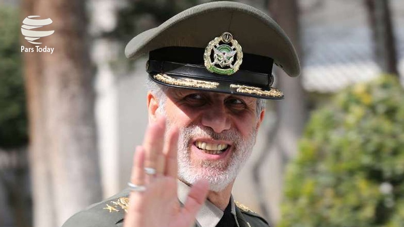 Iranpress: سفر وزیر دفاع کشورمان به مسکو