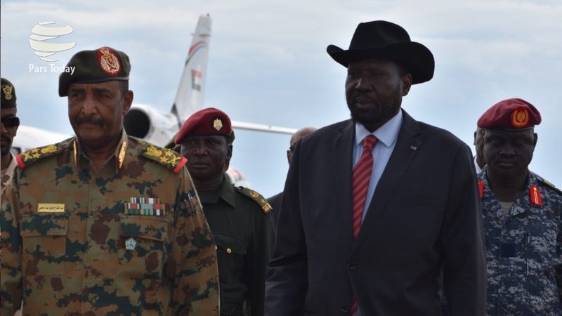 Iranpress: دیدار رییس شورای انتقالی سودان با رییس جمهوری سودان جنوبی