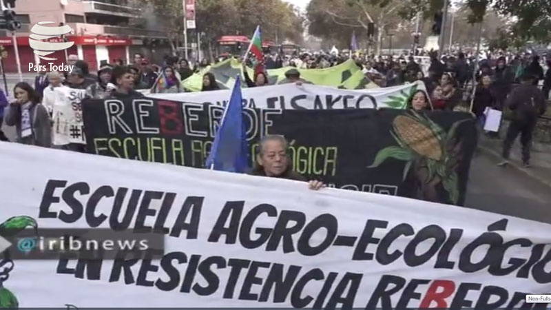Iranpress: تظاهرات در شیلی ضد یک شرکت آمریکایی
