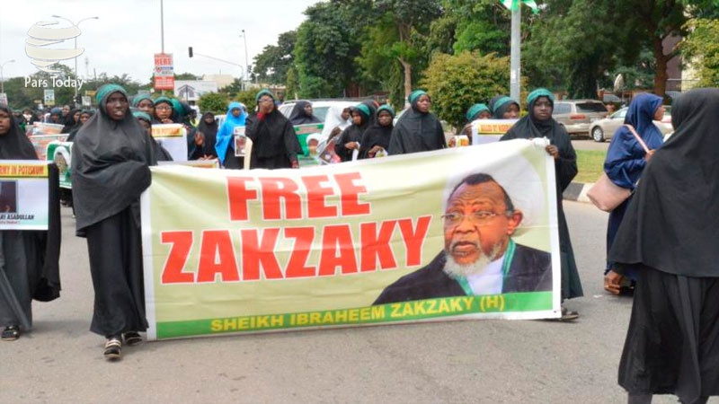 Iranpress: تظاهرات مردم نیجریه در حمایت از آزادی شیخ زکزاکی