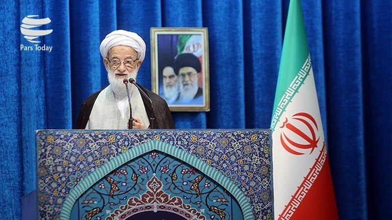 Iranpress: آیت الله امامی کاشانی: آمریکا هیچ زمانی این‌قدر ذلیل نبوده است