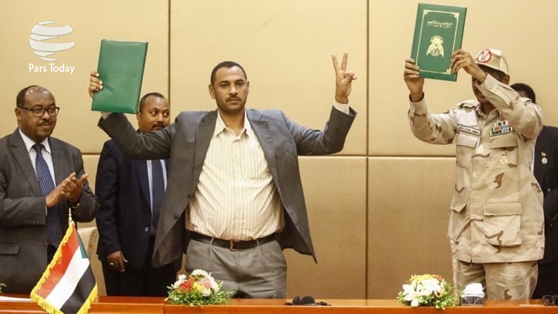 Iranpress: امضای سند قانون اساسی سودان و آینده پیش رو / تحلیل