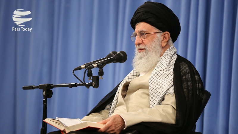 Iranpress: رهبر معظم انقلاب: همه مسئولان یکصدا معتقدند با آمریکا در هیچ سطحی مذاکره نخواهد شد