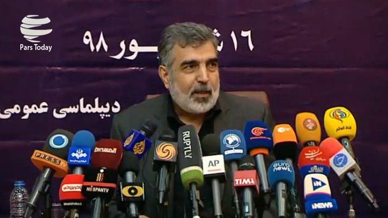 Iranpress: اعلام جزئیات گام سوم کاهش تعهدات برجامی/ آغاز گازدهی به ماشین "IR۶s"