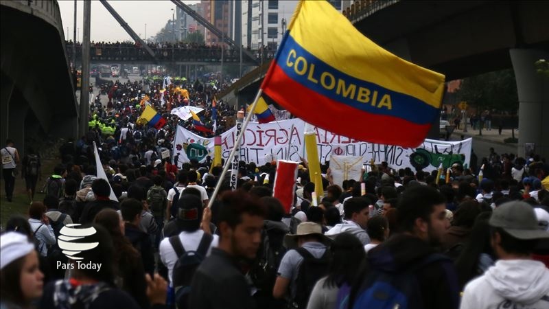 Iranpress: تظاهرات ضد فساد در کلمبیا