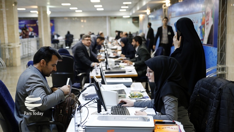 Iranpress: ثبت نهایی نام 789 داوطلب در روز نخست نام نویسی انتخابات مجلس شورای اسلامی 