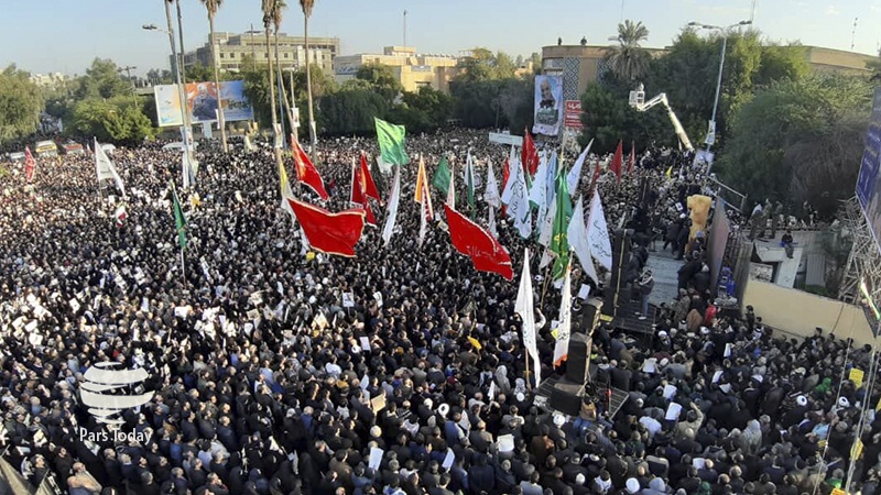 ایران پرس: برگزاری مراسم تشییع پیکر مطهر شهید سپهبد سلیمانی و همرزمانش در اهواز