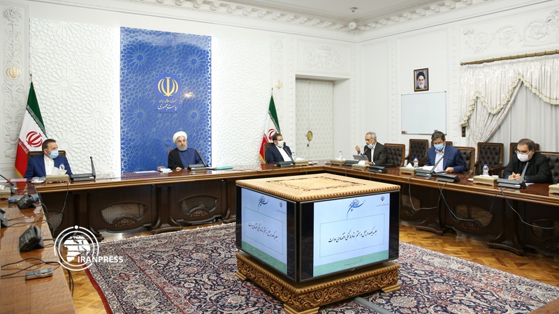 Iranpress: تاکید روحانی بر ضرورت تسریع در فروش اموال مازاد و سهام شرکت‌های دولتی