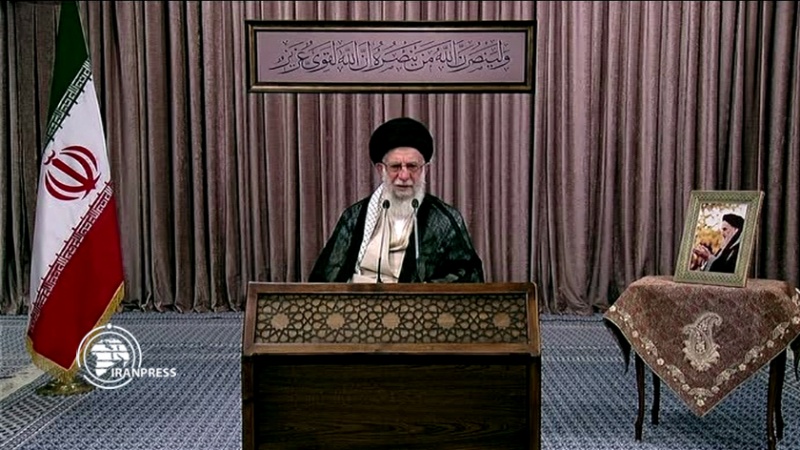 Iranpress: رهبر معظم انقلاب: دفاع مقدس، یکی از عقلانی‌ترین حرکات ملت ایران بود
