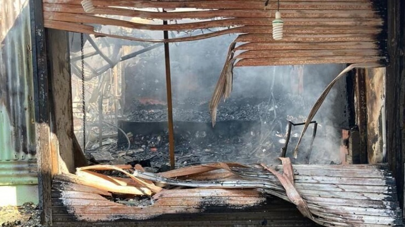 ایران پرس: آتش‌سوزی در بازارچه ساحلی دیلم، 200 واحد صنفی طعمه حریق شد