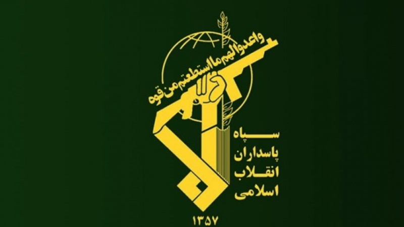 Iranpress: حمله مسلحانه تروریست‌های جیش الظلم به خودروی سپاه در سراوان