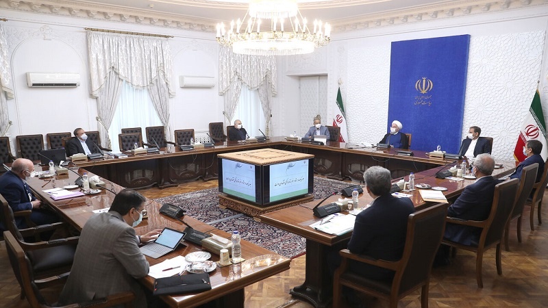 Iranpress: روحانی: دولت تغییر شاکله بودجه را نمی‌پذیرد
