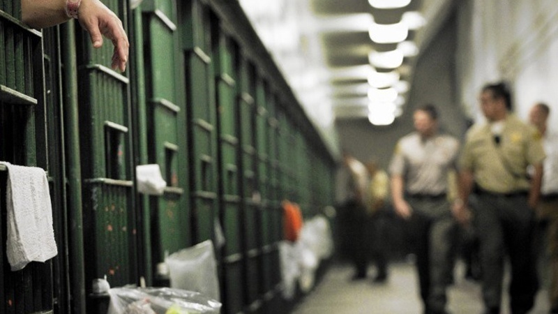 Iranpress: ابتلای یک پنجم زندانی‌ها در آمریکا به ویروس کرونا