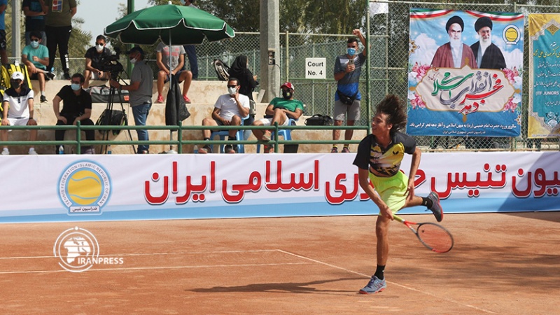 Iranpress: تصاویری از رقابت‌های بین‌المللی تنیس جوانان در کیش