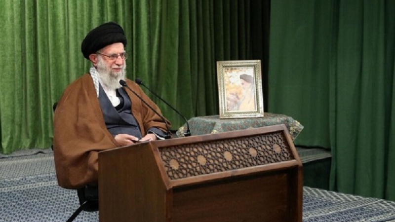 Iranpress: بیانات مقام معظم رهبری به مناسبت سی و دومین سالروز ارتحال امام خمینی؛ پخش زنده ایران پرس