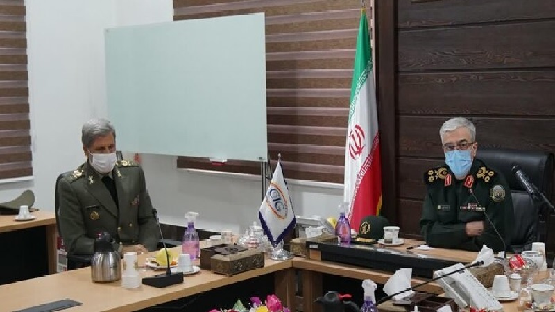 Iranpress: امیر حاتمی: قدرت دفاعی ایران در نبردهای نامتقارن ارتفاع پست افزایش می‌یابد