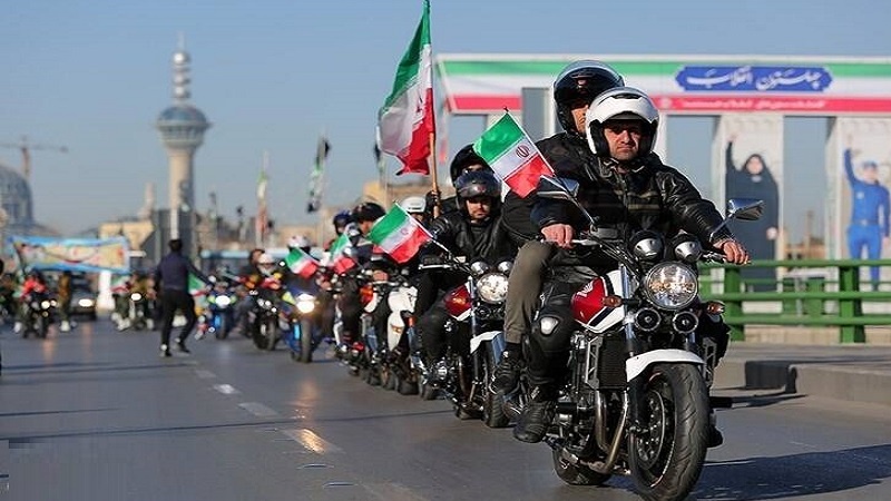 Iranpress: اعلام مسیرهای 12 گانه رژه خودرویی و موتوری 22 بهمن در تهران
