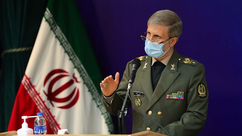 Iranpress: وزیر دفاع: ایران تهدیدهای دشمنان را با قوت و شدت پاسخ خواهد داد