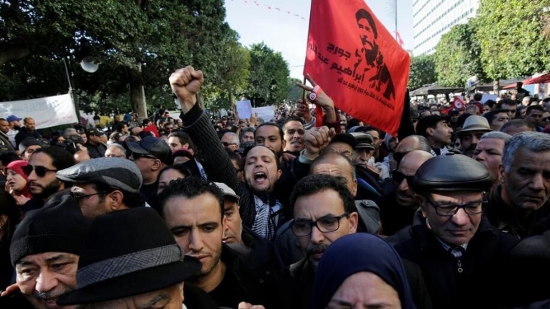 Iranpress: تداوم اعتراضات مردمی در تونس