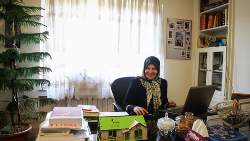 ایران پرس: ایران بانو: زهرا گیتی نژاد، آموزگار و خیر مدرسه ساز 