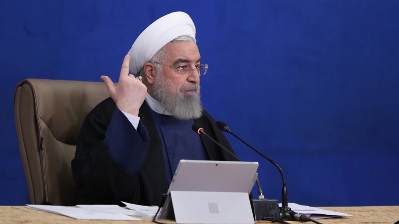 Iranpress: روحانی: غنی سازی 60 درصدی و سانتریفیوژ IR6 پاسخ و مقابله با خباثت دشمنان است