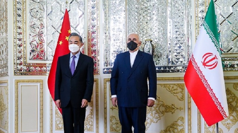 Iranpress: امضای سند جامع همکاری‌های ایران و چین