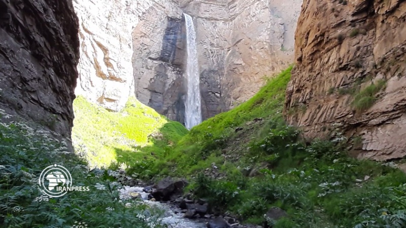 ایران پرس: آبشار زیبای عروس یا خُبَکَندی؛ دومین آبشار بلند ایران