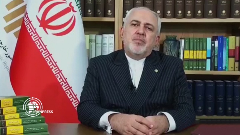Iranpress: خداحافظی احساسی ظریف با ملت ایران: به خاطر تمام نارسایی‌ها و کاستی‌ها عذرخواهی می‌کنم
