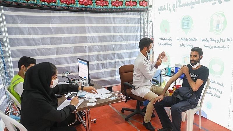 Iranpress: روند واکسیناسیون در ایران سرعت خوبی دارد