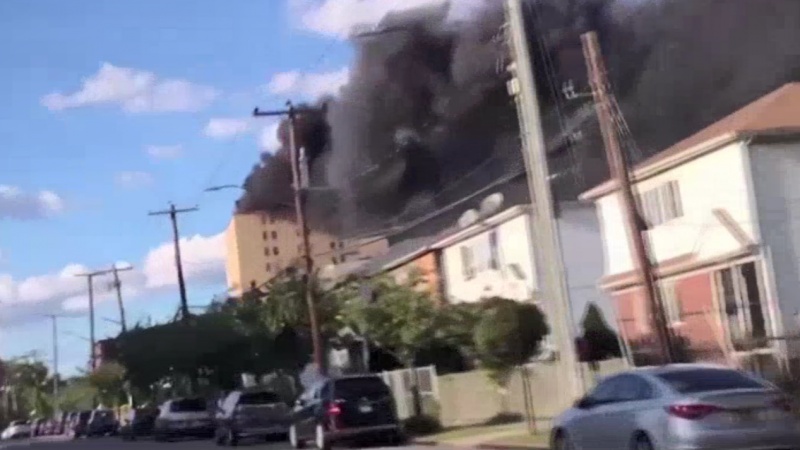 Iranpress:  آتش سوزی مهیب در بیمارستان «سنت جونز» در نیویورک