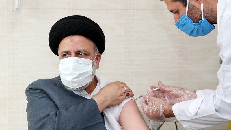 Iranpress: رئیس جمهور دوز دوم واکسن کرونا را دریافت کرد