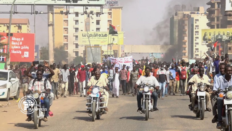 Iranpress:  کودتا در سودان، تظاهرات مردم در حمایت از حاکمیت غیرنظامی 