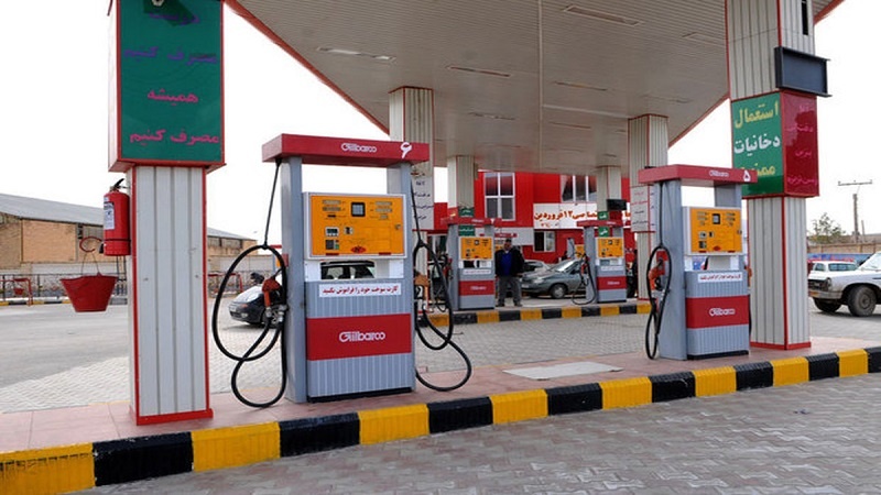 Iranpress: سهمیه باز توزیع بنزین امکان انتقال به غیر را دارد
