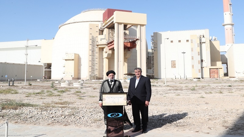 Iranpress: رئیسی: ظرفیت نیروگاه اتمی بوشهر سه برابر افزایش می یابد