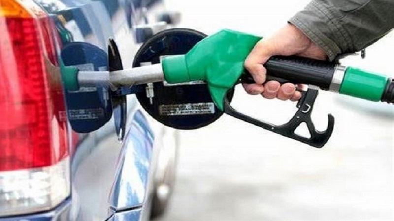 Iranpress: تخصیص سهمیه بنزین برای خانوارهای فاقد خودرو