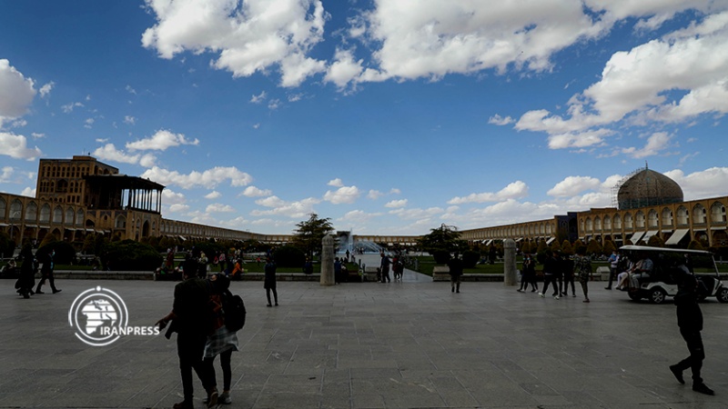 Iranpress:  تصاویری زیبا از شهر تاریخی اصفهان؛ نگین گردشگری با شاهکار معماری ایرانی        