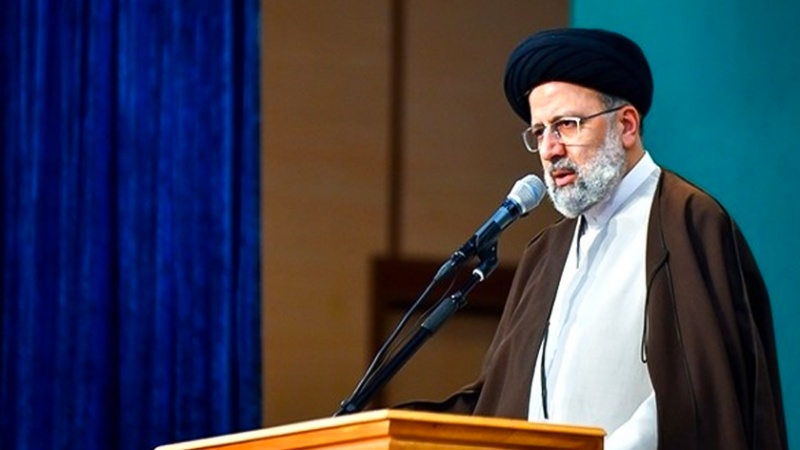Iranpress: رئیس‌ جمهور به دانشگاه تهران می‌ رود