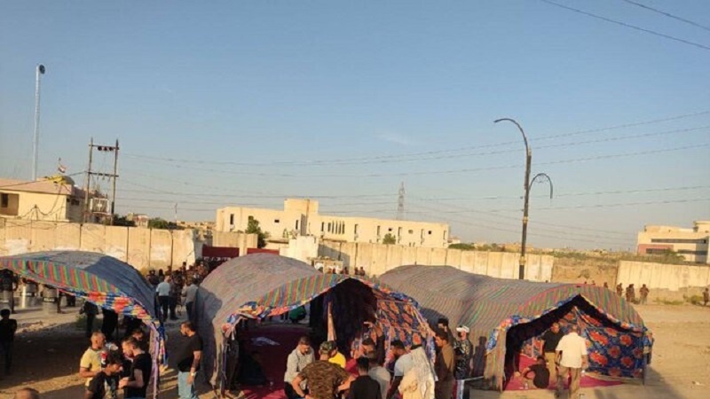 Iranpress: برپایی چادرهای تحصن در استان‌های مختلف عراق در اعتراض به نتایج انتخابات پارلمانی