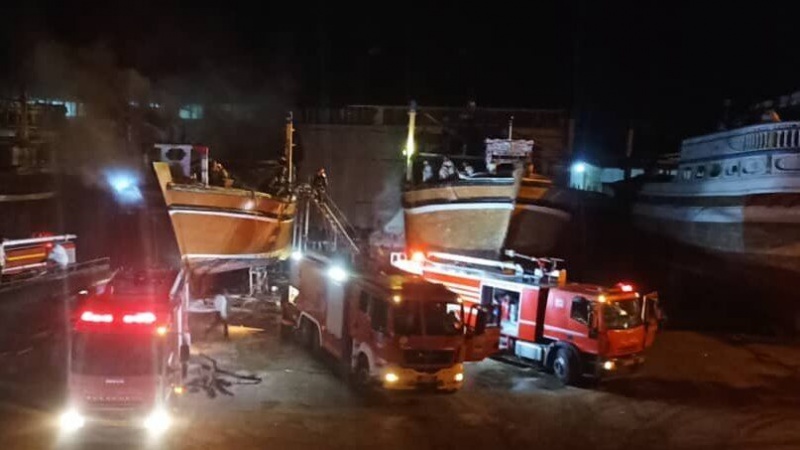Iranpress: آتش‌سوزی در کارخانه لنج‌سازی کُنارک مهار شد
