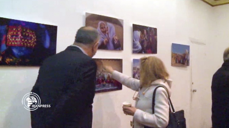 Iranpress:  نمایشگاه عکس مردم ایران در پاریس