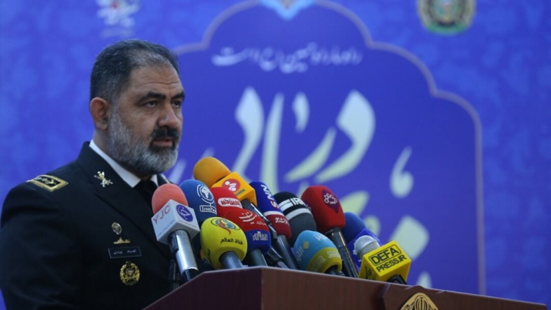 Iranpress: دریادار ایرانی: نیروی دریایی ارتش در امور آموزشی و دانشی به موفقیت‌های چشمگیری دست پیدا کرده است