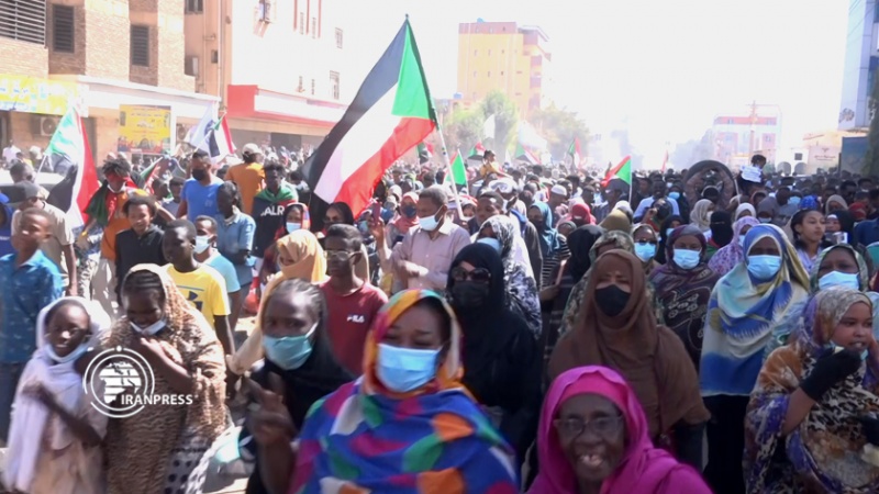 Iranpress:  تداوم بحران در سودان؛ آیا حمدوک استعفاء می‌دهد؟ 