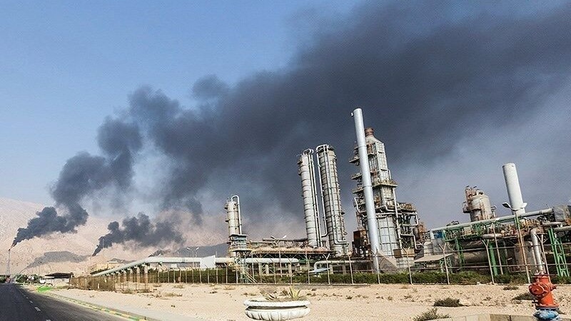 Iranpress: سوخت مازوت، نفس‌های سمی پایتخت در زیر چتر آلودگی هوا