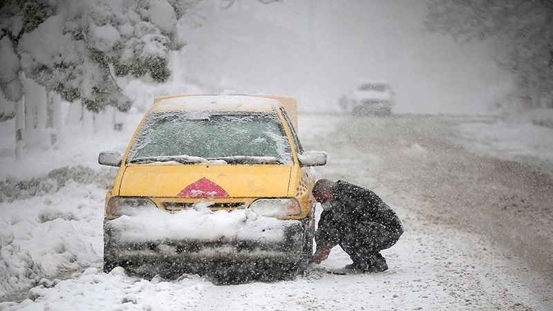 Iranpress: دستور وزیر کشور به استانداران چهار استان سیل‌زده و گرفتار در برف